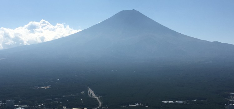 「壮大なパワーを満喫する」～ 富士山！！